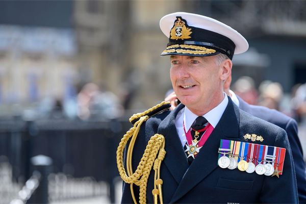 'Scrape the barnacles from the hull': Ex-chief of defence staff makes 'last throw of the dice' for radical change in MoD