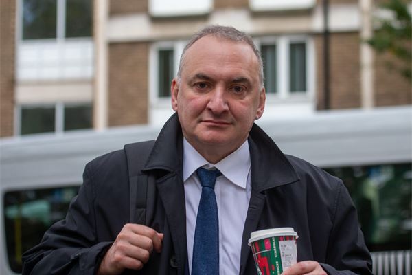 The briefings against Chris Wormald damage the trust that is essential to good government