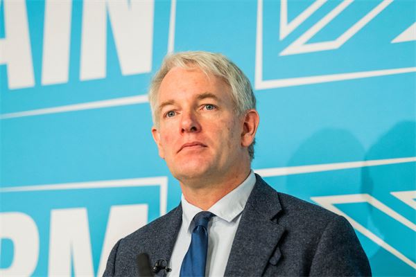 Unions slam Reform UK plans to oust perm secs and cut 68,500 jobs