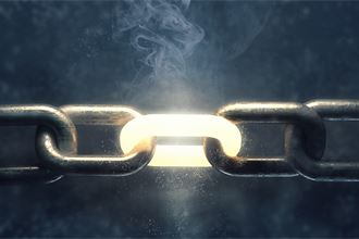 Why supply-chain warnings stall before they become decisions