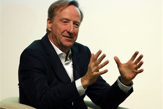 Tributes paid to former MI6 chief Sir Alex Younger