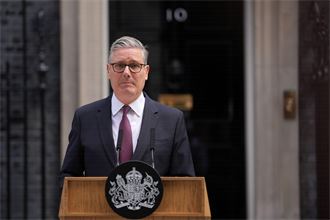 Keir Starmer praises civil servants as he announces resignation
