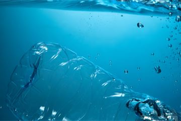 Edible bottles to cut plastic waste