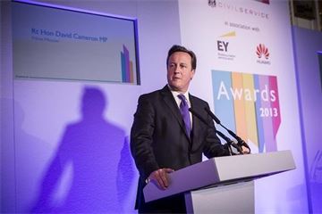 PM calls on civil service to ‘tell it like it is’ at Civil Service Awards