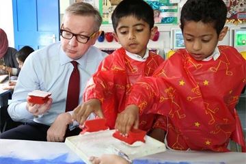 Bell criticises divisive politics