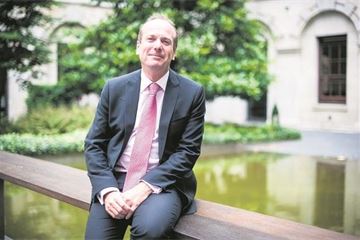 Commercial service to grow by a third, reaching 1,000 staff by 2017