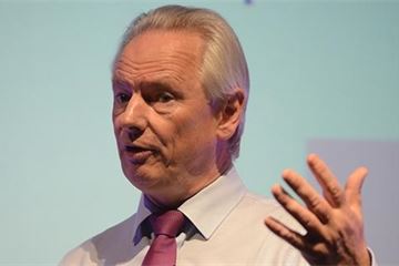 Maude set to announce move to ‘extended ministerial offices’