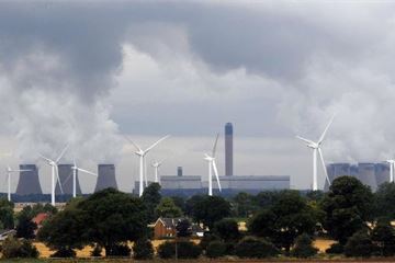 Government must move faster to hit emission targets, says report