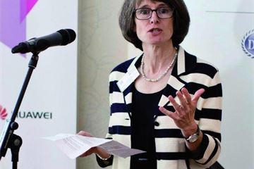 Defra chief warns departments not to miss chances for Awards