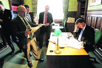 IfG: ‘Expand private offices’