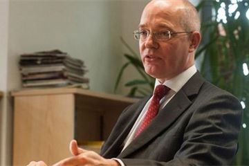 Data group plans to sell info