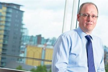 Flagship mutual beset by delays