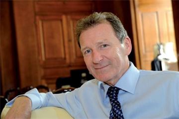 Gus attacks outsourcing of policy advice