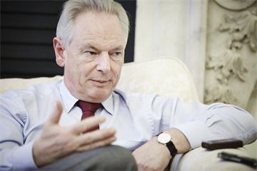 Maude outlines benefits of government transparency