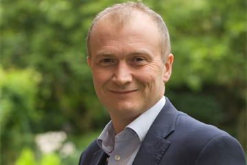 David Cameron pays tribute to principal private secretary Chris Martin, who died today