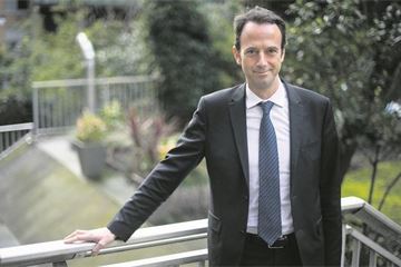 Decc picks competition heavyweight Alex Chisholm as new perm sec