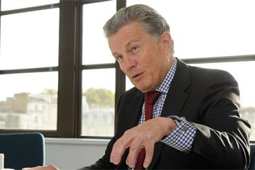 Defra and MoD see accounts qualified again