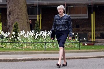 Theresa May vows to serve full five-year term if Tories win election