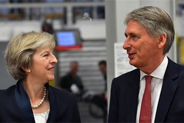 Government in turmoil over public sector pay after Treasury backlash to ending 1% cap