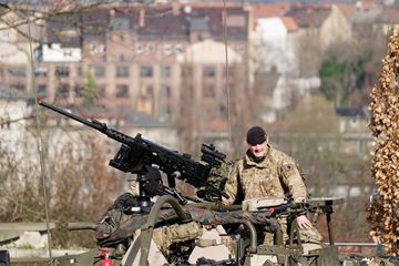 MoD urged to change tack to plug biggest armed forces staffing gap in a decade