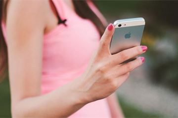 Home Office pledges tech discussions after it is revealed Brexit app for EU citizens won’t work on iPhone