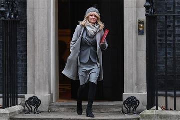 NAO chief forced to hit back after Esther McVey’s Universal Credit claims