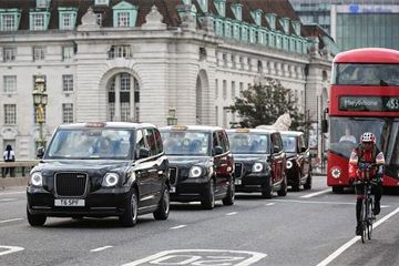 Departments urged to follow DfT in devoting more budget to small businesses