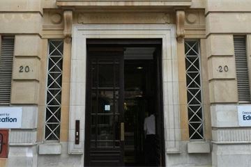 MPs chastise DfE for 'mismanaged' move to apprenticeship standards