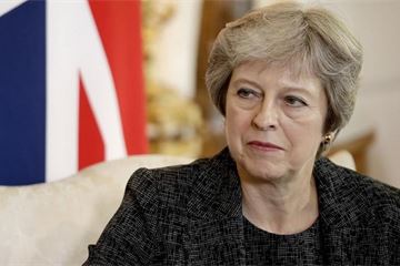 Theresa May signals Brexit transition period could be extended in bid to break Irish border deadlock