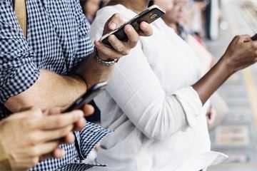 DfE to send parents ‘text message tips’ to improve literacy of disadvantaged children