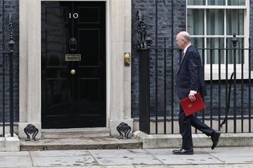 Grayling stands by no-deal ferry procurement despite £33m hit