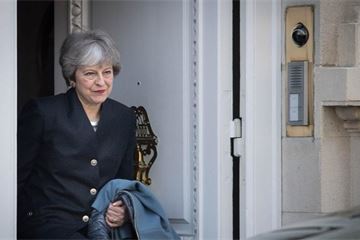 Permanent secretaries will guide no-deal planning during Brexit extension, says May