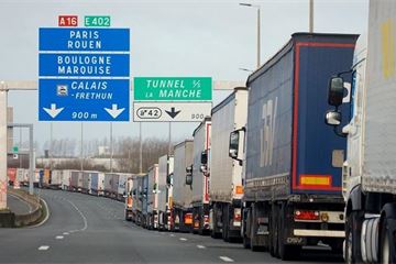 DfT to launch £9m campaign to help trucks cope with no-deal Brexit
