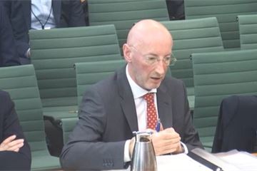 HMRC in pay 'crisis', admits perm sec