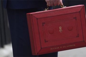 Decide how to run your private office and build strong relationships across government – IfG’s tips for incoming ministers