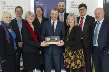 Government gets keys to £100m Cardiff hub