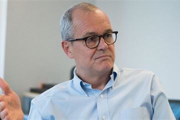 Government is listening to scientists on coronavirus response, Vallance says