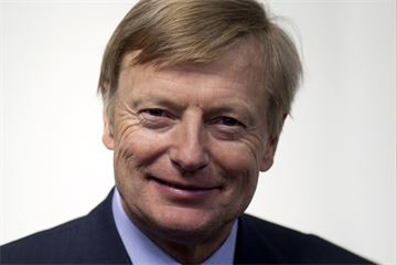 Ex-DfE minister named government’s lead non-executive director