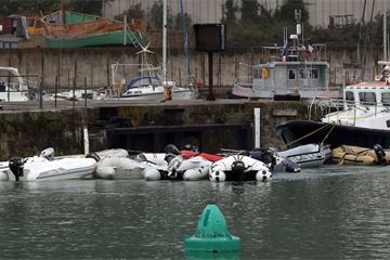 Home Office culture change pledge branded 'laughable' as government considers offshore detention centres