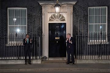 Civil servants face renewed pay freeze as Treasury signals restraint