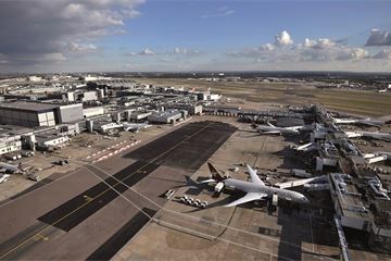 Border Force union voices fears over risk of Covid spread from ‘red list’ arrivals