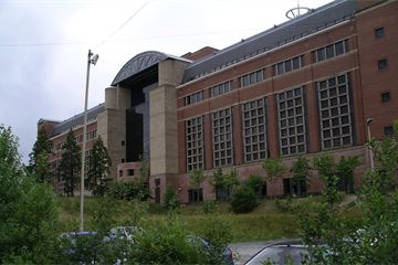 DWP’s second HQ should be ‘People’s Palace not Kremlin’, minister says