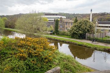 HMRC opens redundancy scheme amid office closures