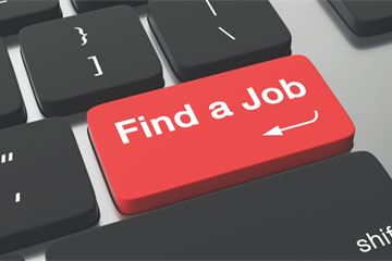 Government tech chief looks to bring more policy and delivery pros into digital roles