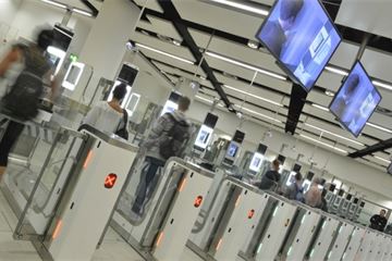 Queues at airports after Border Force endures ‘systems failure’ of e-passport gates