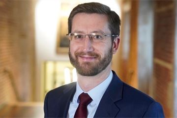 Civil service must embrace change or risk losing public trust, Simon Case warns