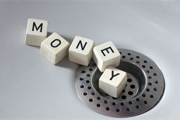 'Broken' defence procurement system wasting billions, MPs say