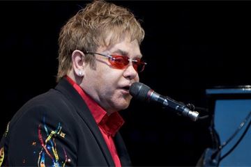 ICO fines Cabinet Office £500k over honours data leak and criticises department’s ‘complacency’