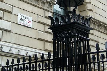 Prime minister hires new aides after quadruple resignation