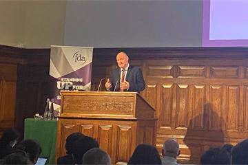 PM warned to stop flexible-working ‘culture war’ with civil service